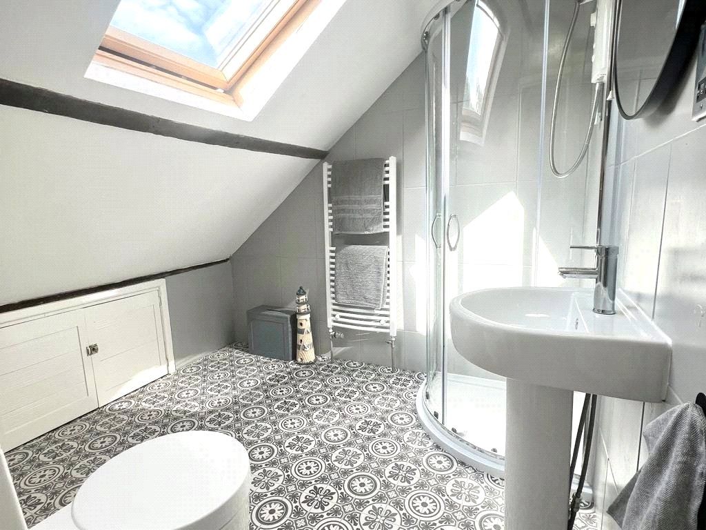 Property photo 2 of 8 Picture No. 18