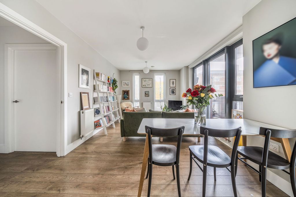 Property photo 3 of 16