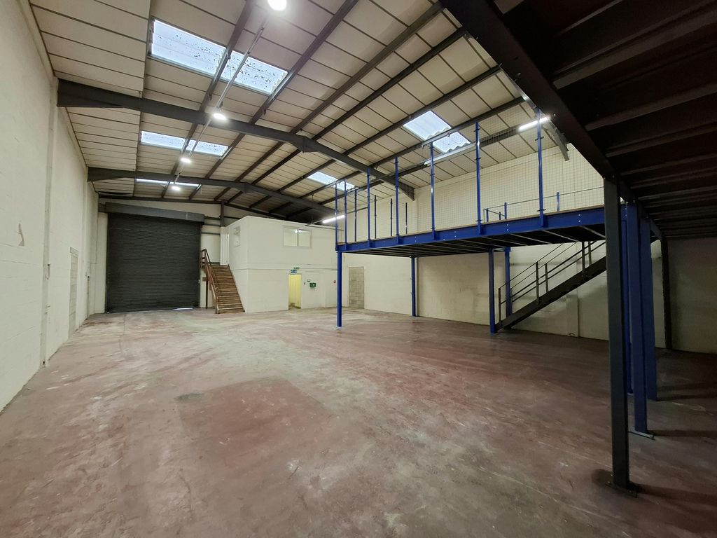 Property photo 3 of 7 715.Jpg