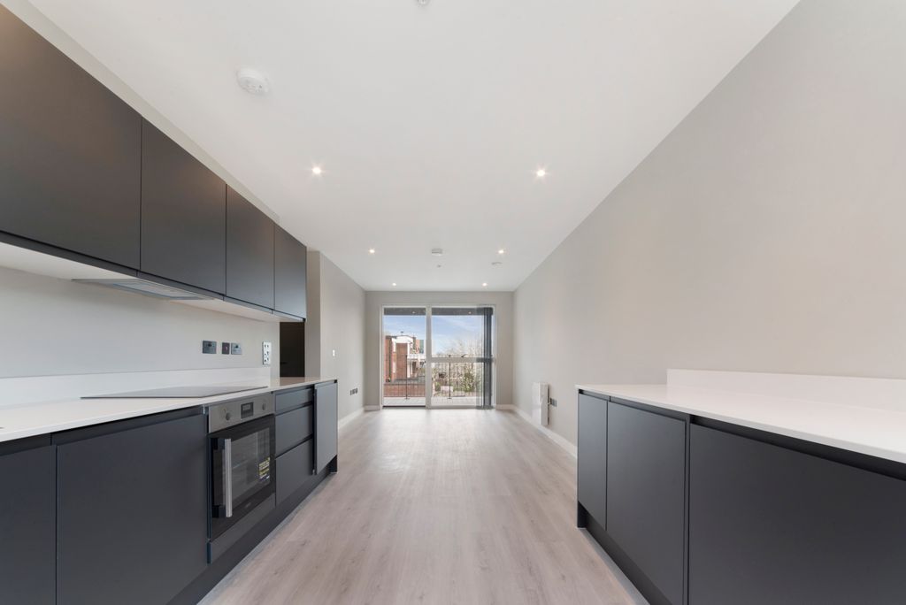 Property photo 2 of 8