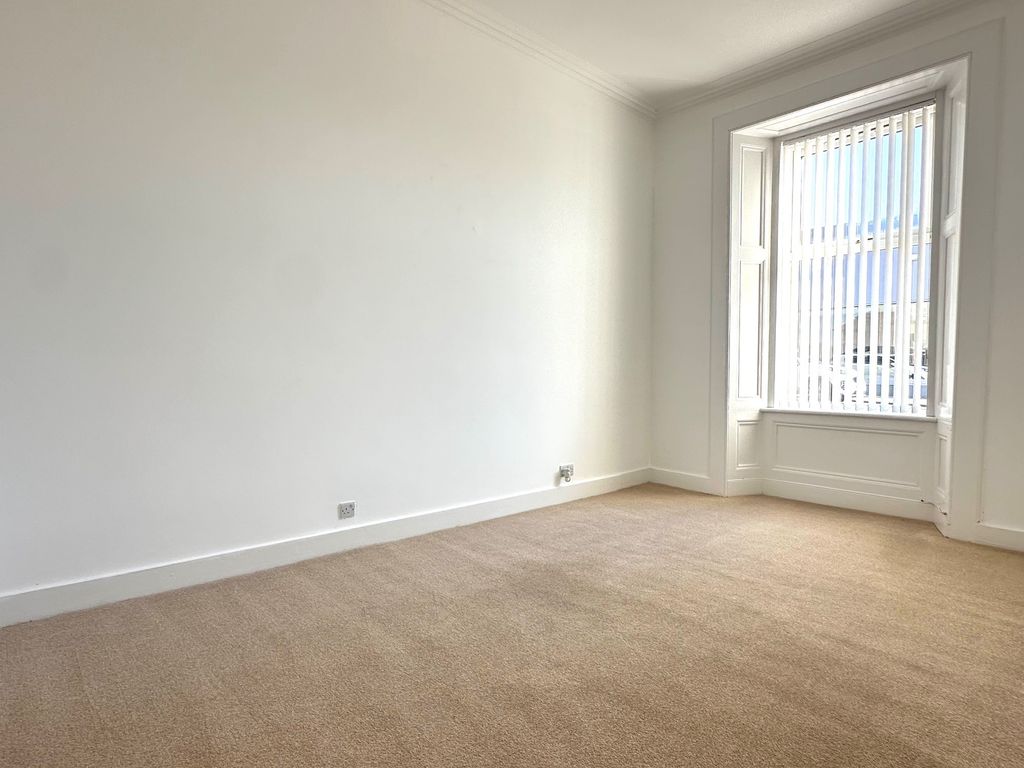 Property photo 3 of 4 Bedroom