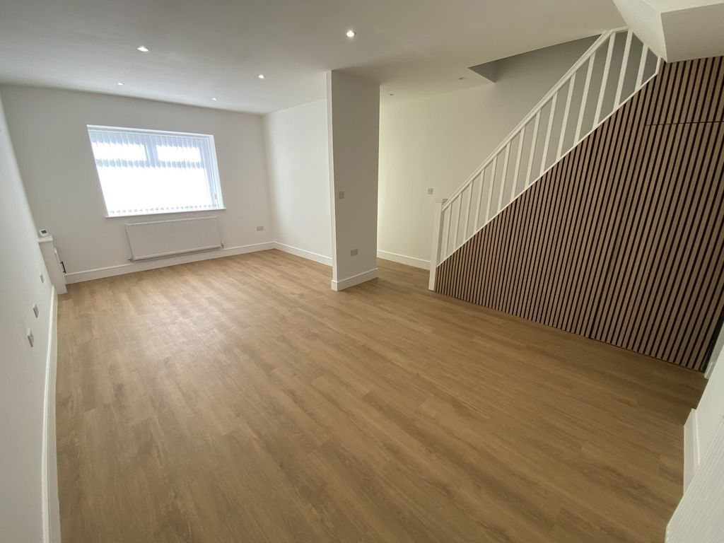 Property photo 3 of 11 Lounge-Dining Room