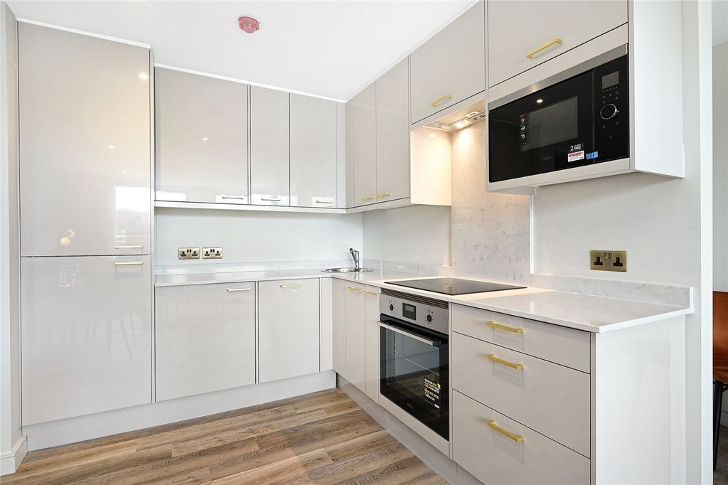 Property photo 3 of 17 Picture No. 09