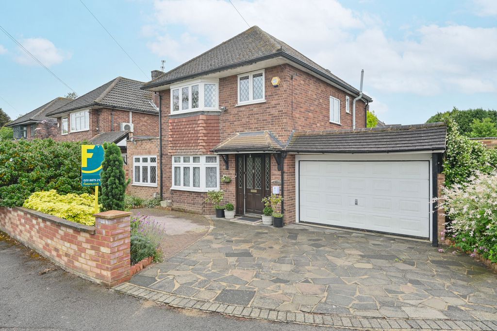 Property photo 1 of 23