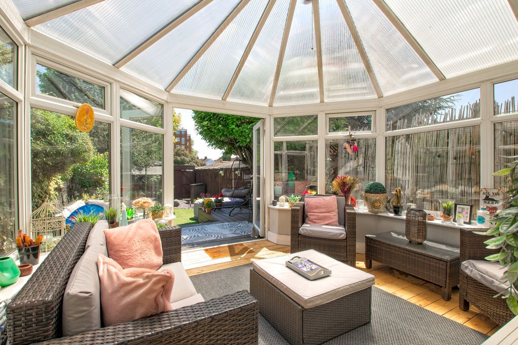 Property photo 2 of 29