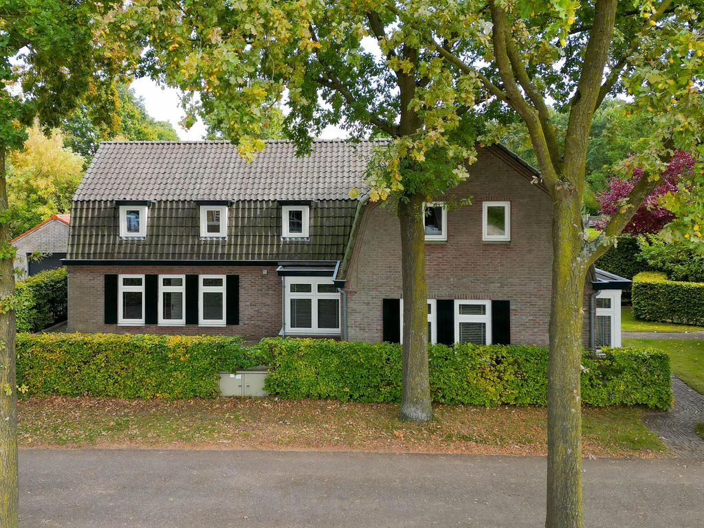 Property photo 3 of 89