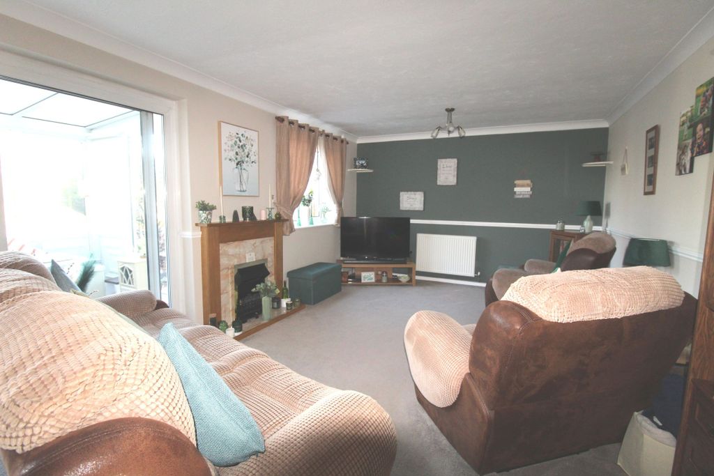 Property photo 3 of 14