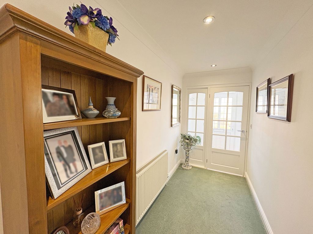 Property photo 2 of 21