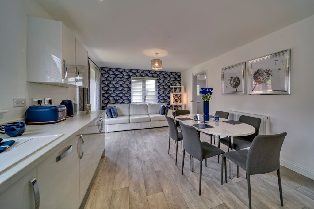 Property photo 3 of 13 Picture No. 10