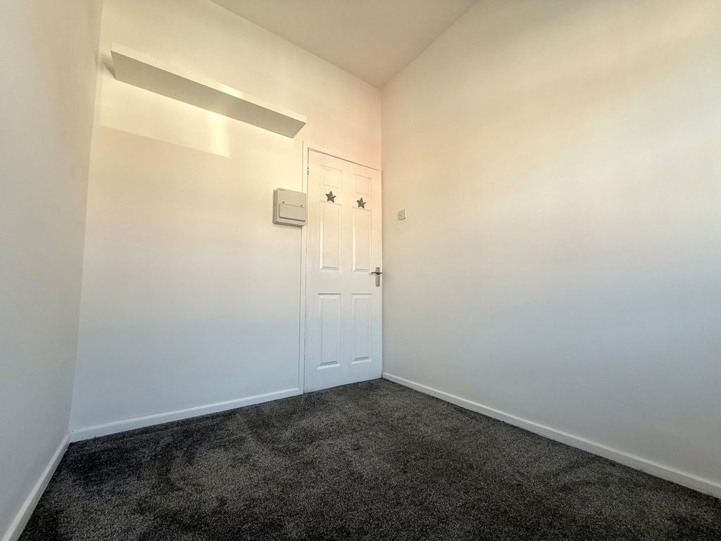 Property photo 3 of 12 Bedroom 2