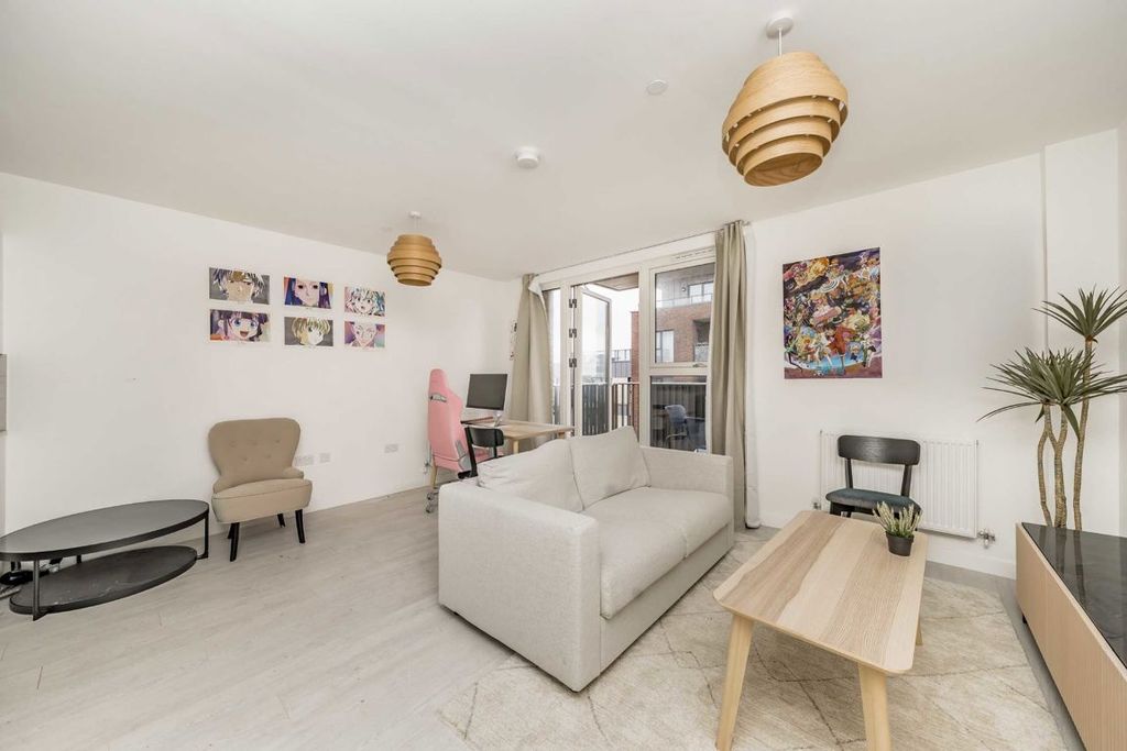 Property photo 3 of 5