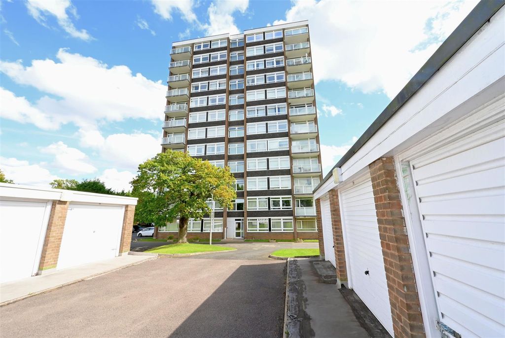 Property photo 1 of 17 96 High Point.Jpg