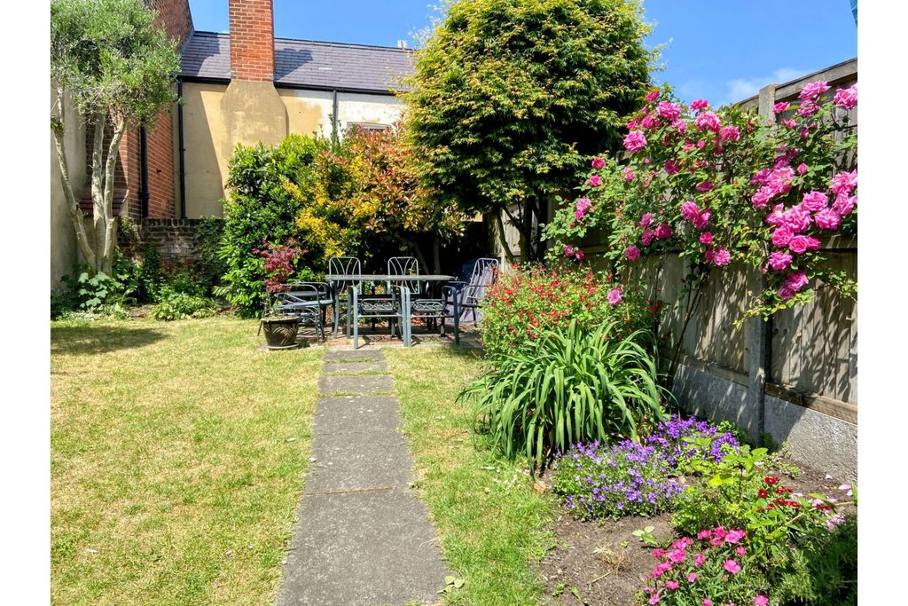 Property photo 1 of 23 Garden