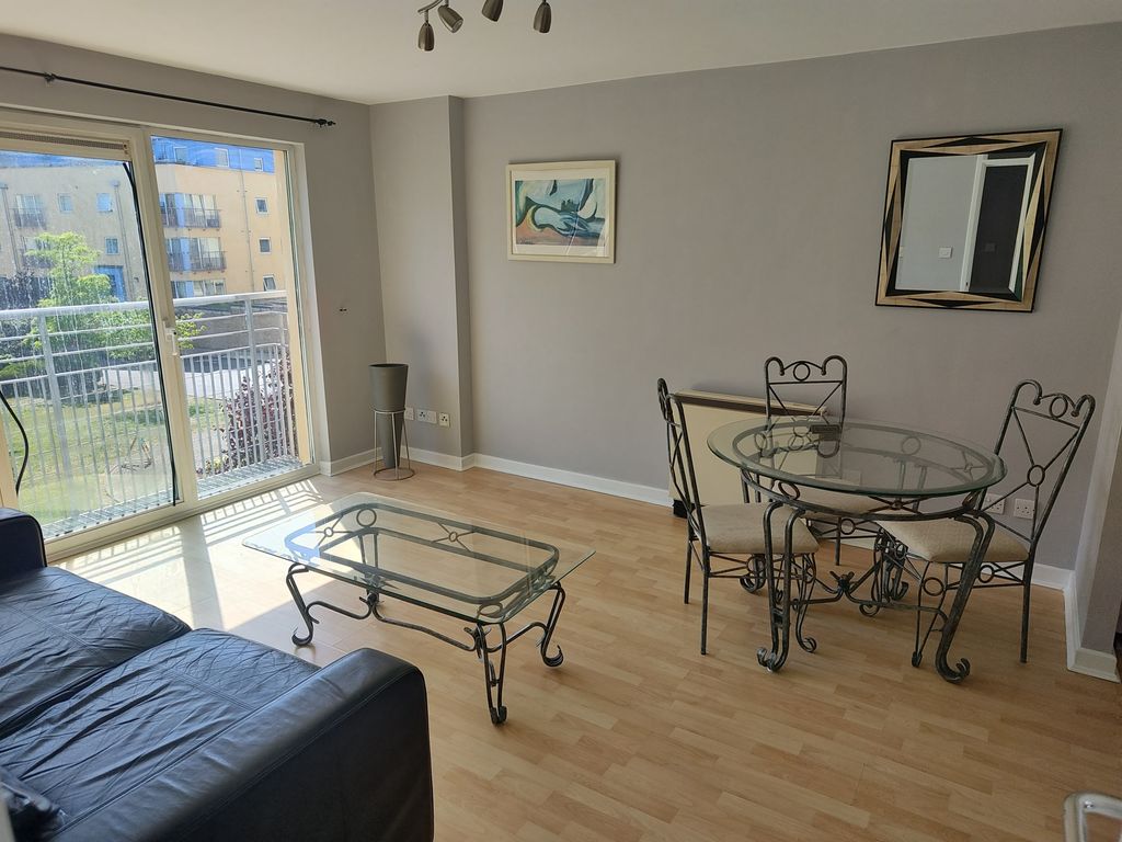 Property photo 2 of 8