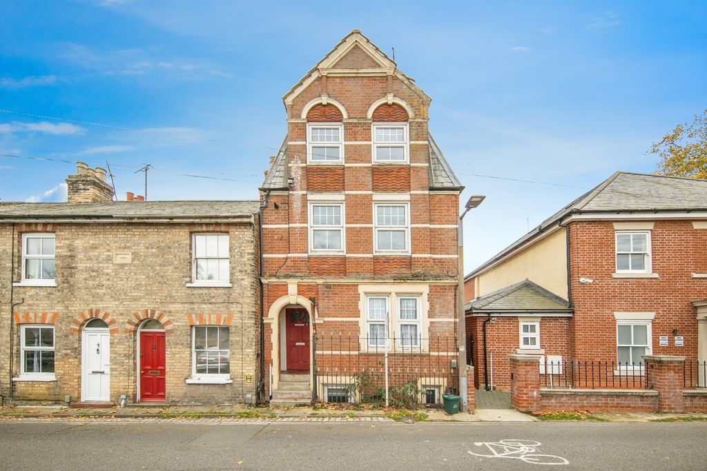 Property photo 1 of 14 Photo