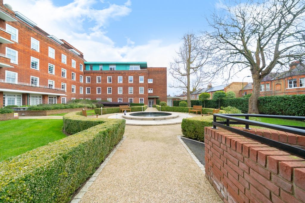 Property photo 2 of 12