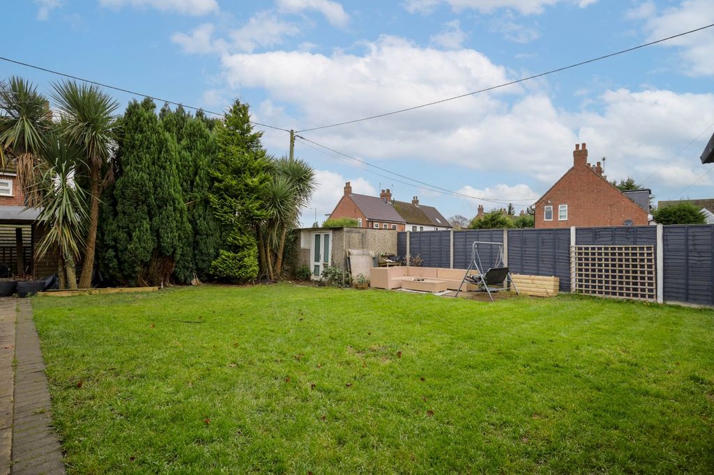 Property photo 3 of 21 Rear Garden