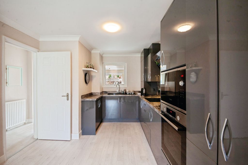 Property photo 3 of 15 Kitchen/Diner