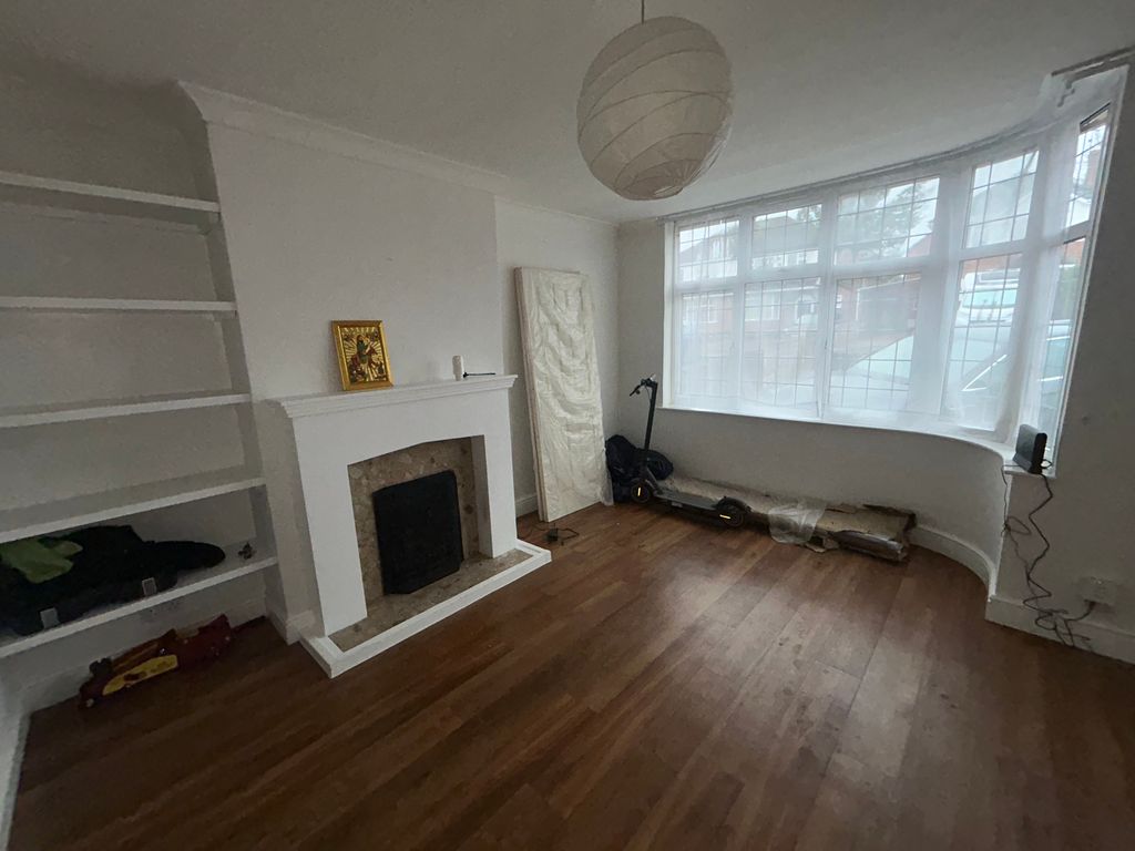 Property photo 3 of 14 Image