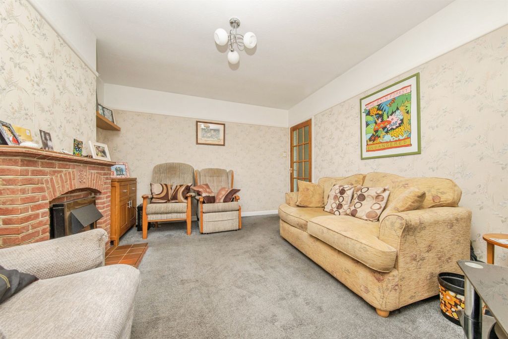 Property photo 3 of 17