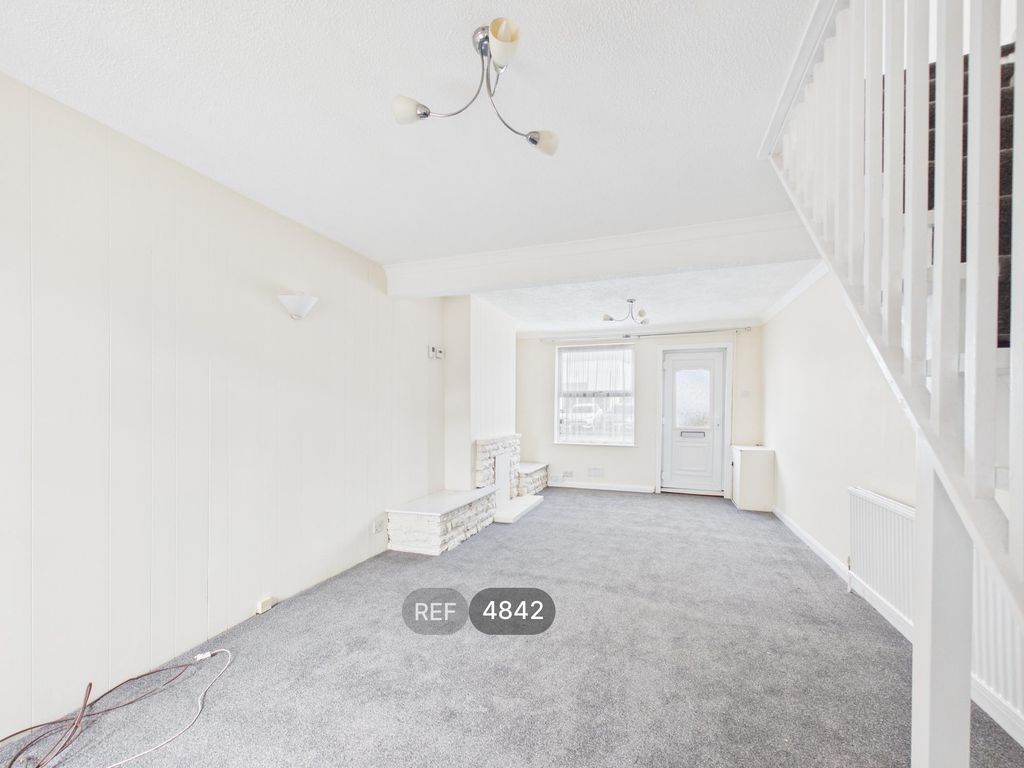 Property photo 2 of 10 Living/Dining Room