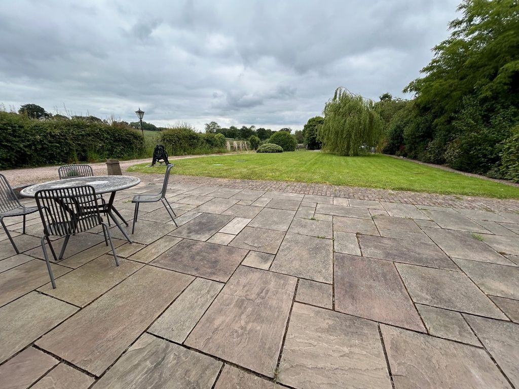 Additional image 10 of 2 bed flat to rentLondon Lane, Tardebigge, Bromsgrove, Worcestershire B60