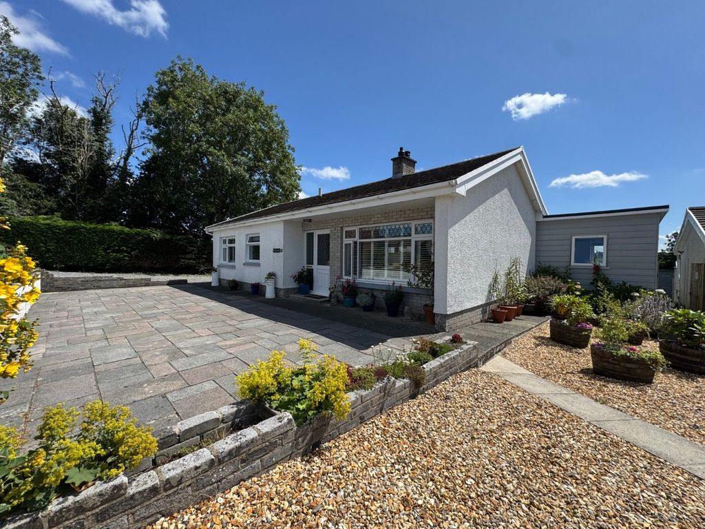 Property photo 1 of 39