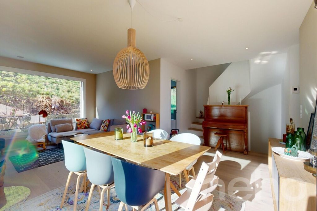 Property photo 1 of 3