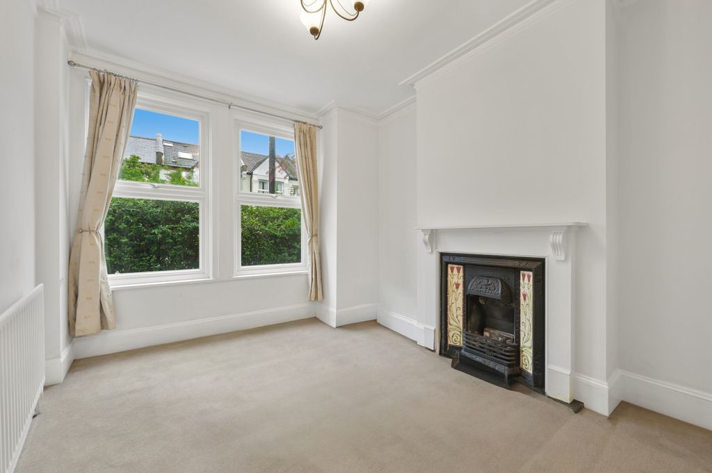 Property photo 3 of 9 Picture No. 13