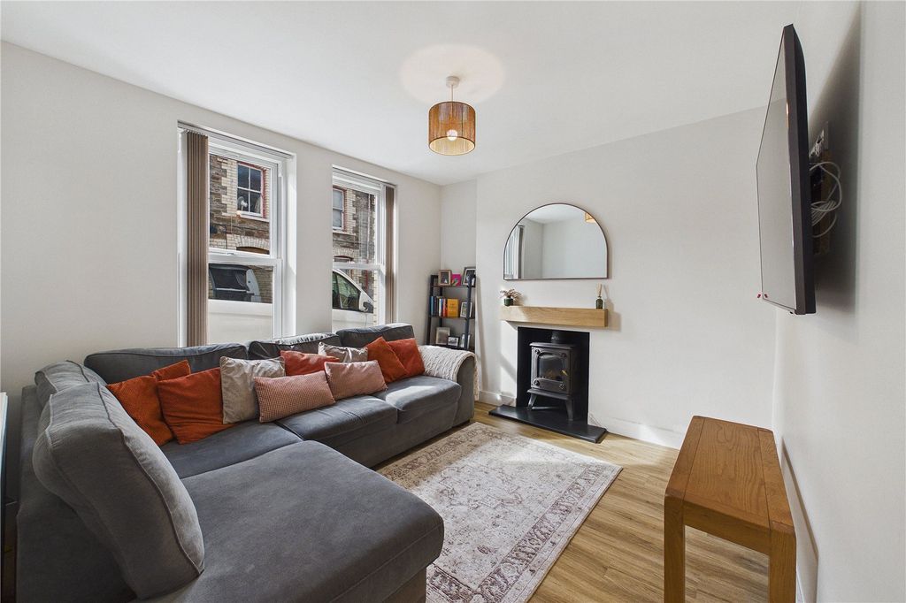 Property photo 2 of 11 Picture No. 03