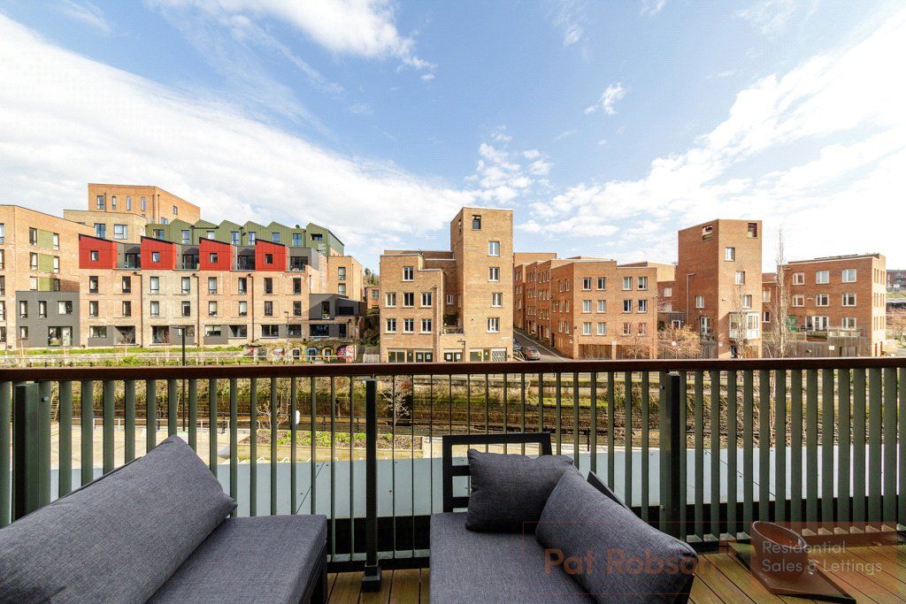 Property photo 3 of 21 Picture 3