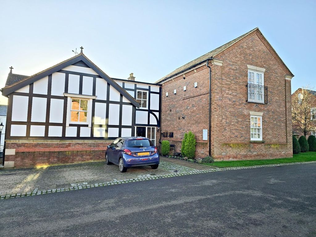 Property photo 1 of 6 Front (Exterior)