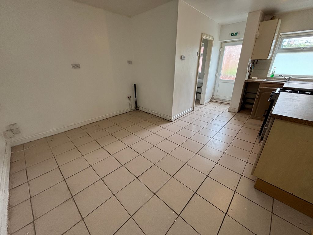 Property photo 3 of 18 Image