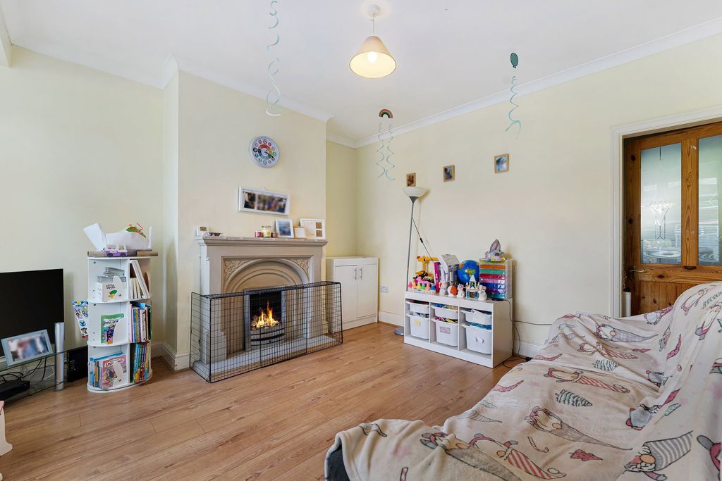 Property photo 2 of 22