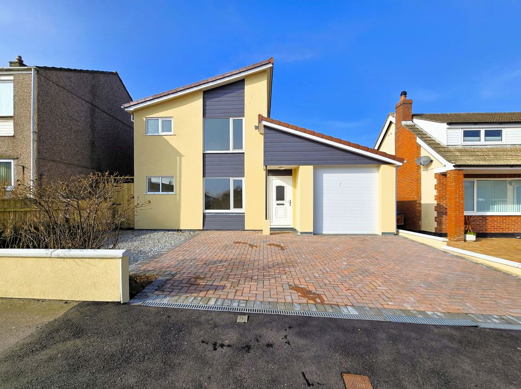 Property photo 1 of 27