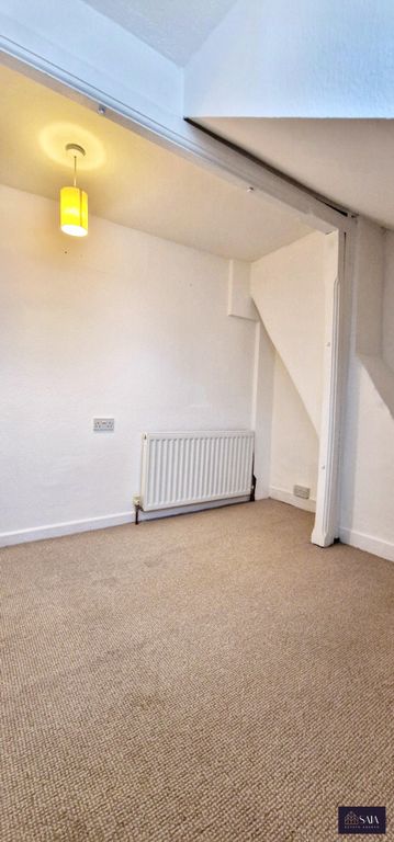 Property photo 3 of 9 Photo 2