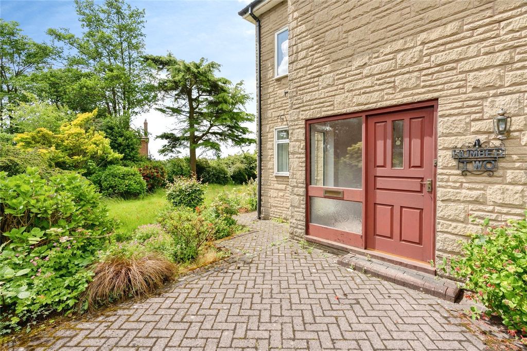 Property photo 2 of 23 Picture No. 38