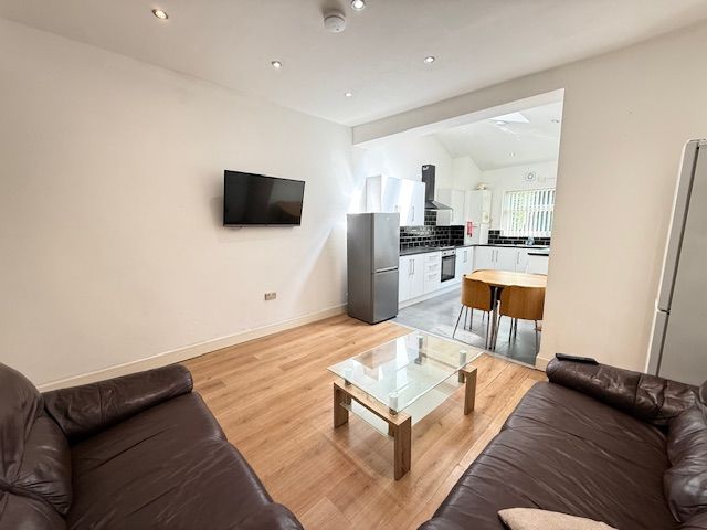 Property photo 2 of 16 Open Plan Living