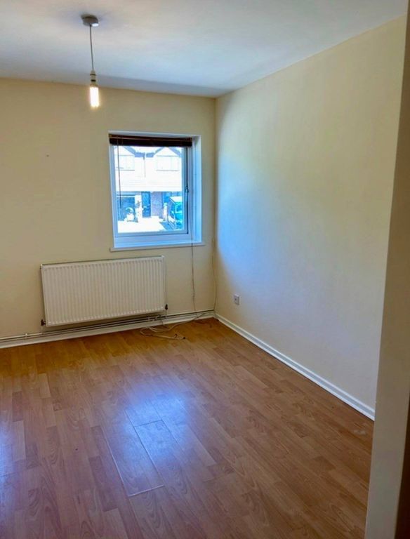 Property photo 3 of 7 Gallery