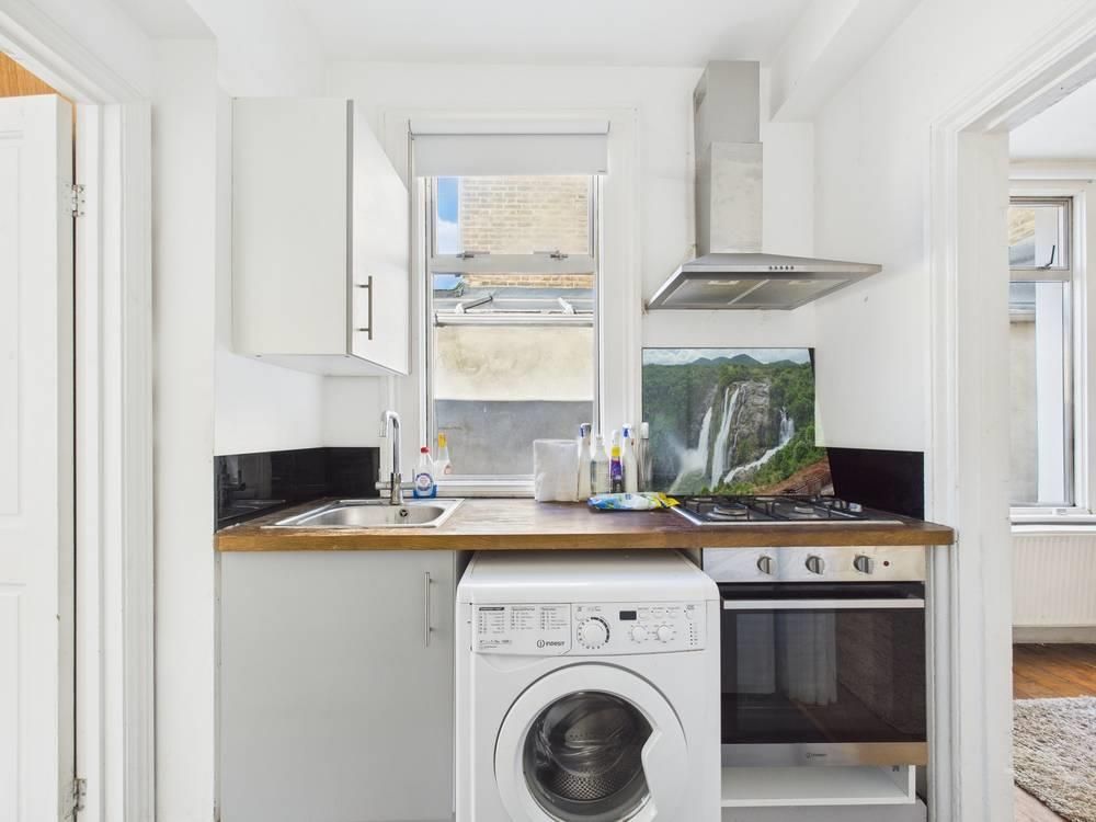 Property photo 2 of 23 Cam01358G0-Pr0187-Still018-Thumbnail-H750-70.Jpg