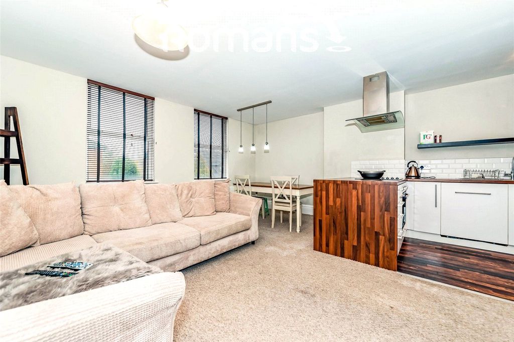 Property photo 1 of 11 Picture No. 01
