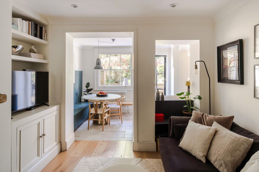 Property photo 1 of 28 338110 - 199, Victoria Rise-38.Jpeg