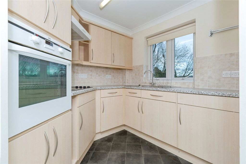 Property photo 2 of 12 Kitchen