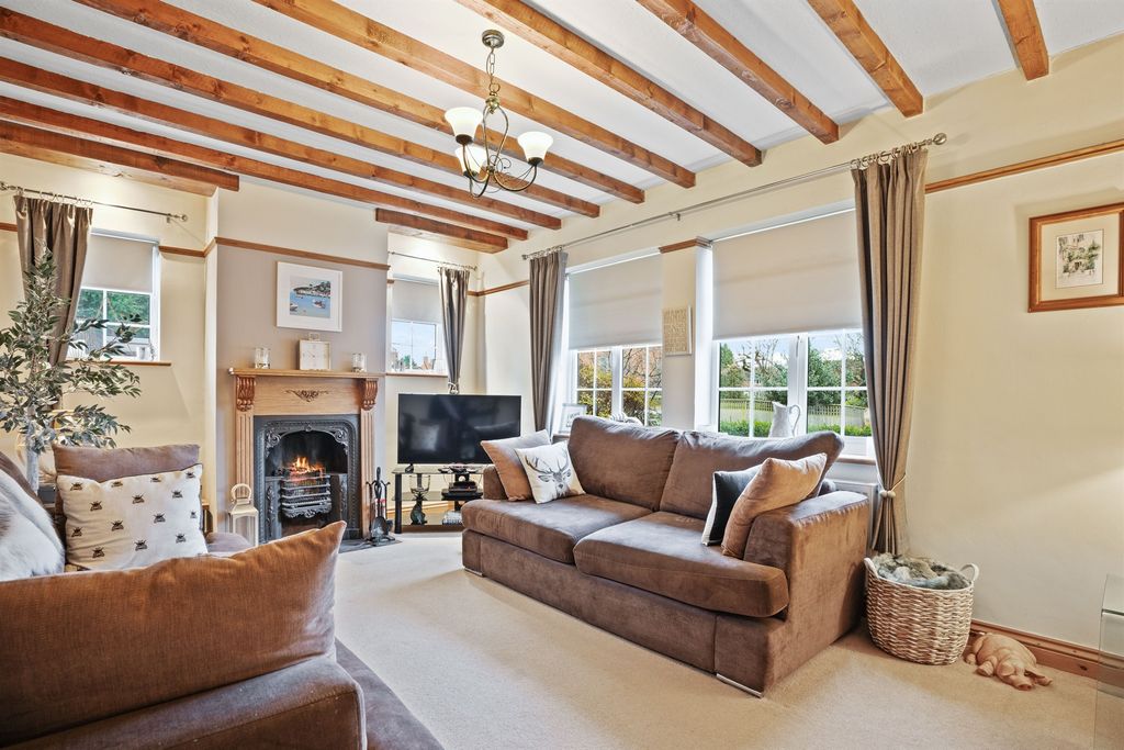 Property photo 2 of 14