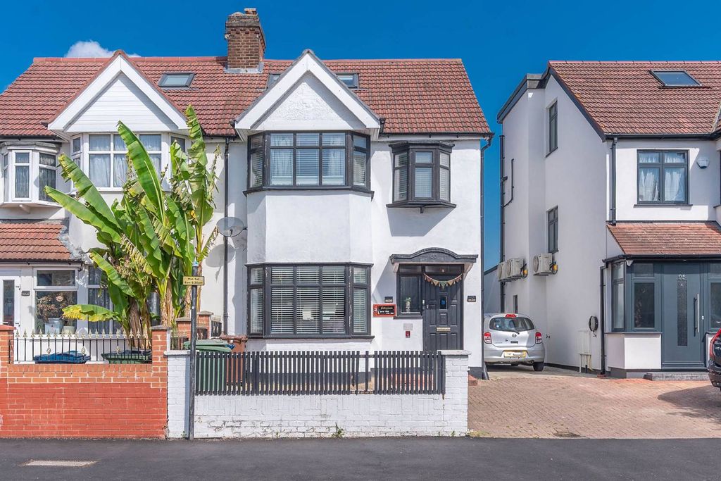 Property photo 2 of 16