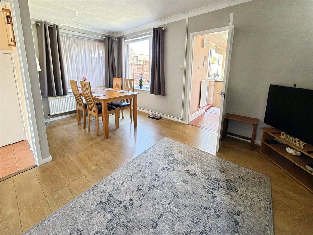 Property photo 3 of 15 Dining Room