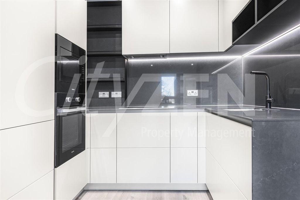 Property photo 2 of 22 Kitchen