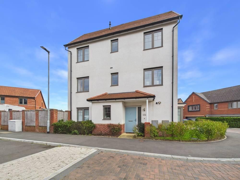 Property photo 1 of 16 Front (Exterior)