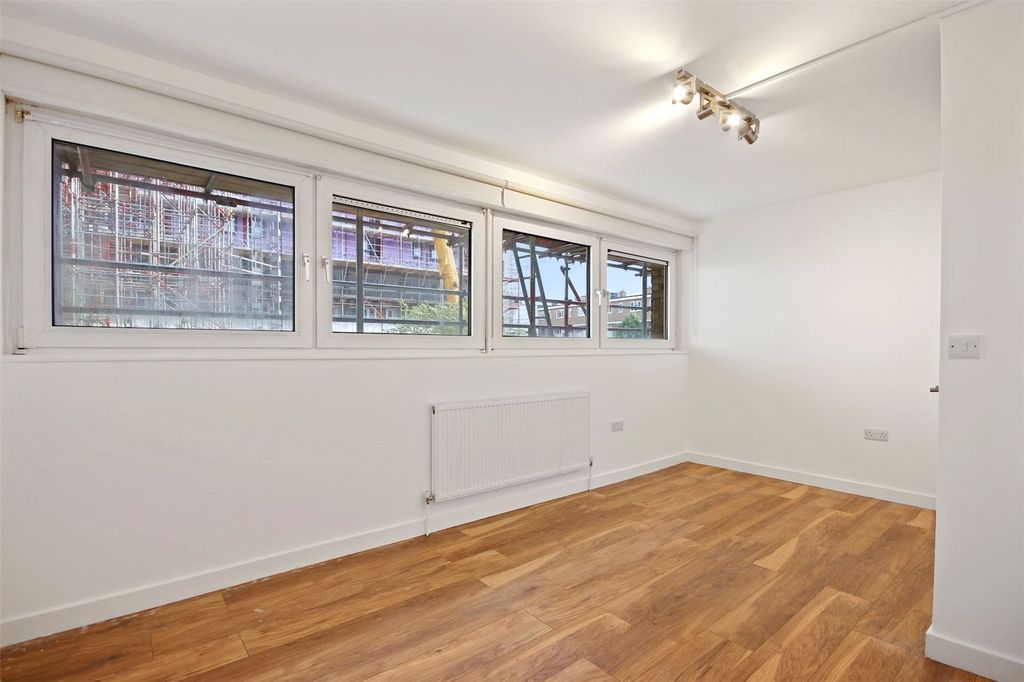 Property photo 2 of 9 Picture No. 06