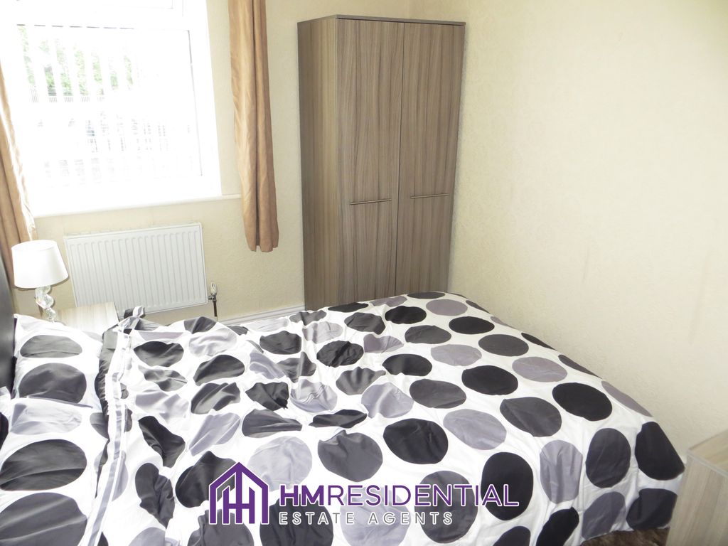 Property photo 3 of 5 Bedroom